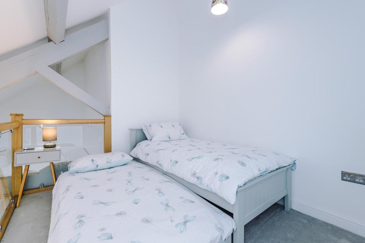 The Old Chapel Apartment Chester Esterno foto
