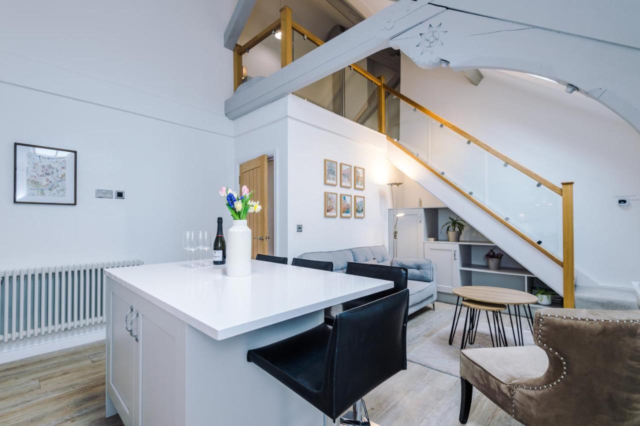 The Old Chapel Apartment Chester Esterno foto