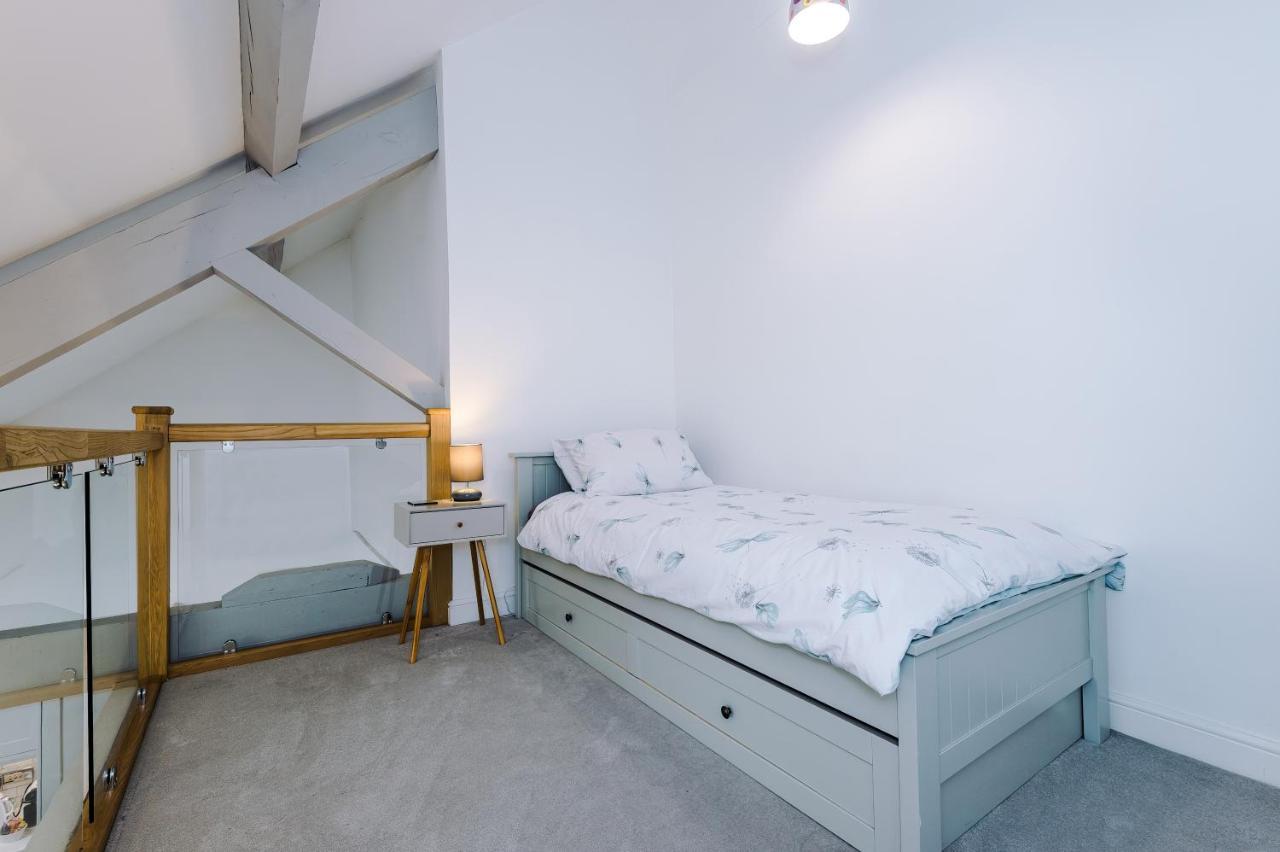 The Old Chapel Apartment Chester Esterno foto