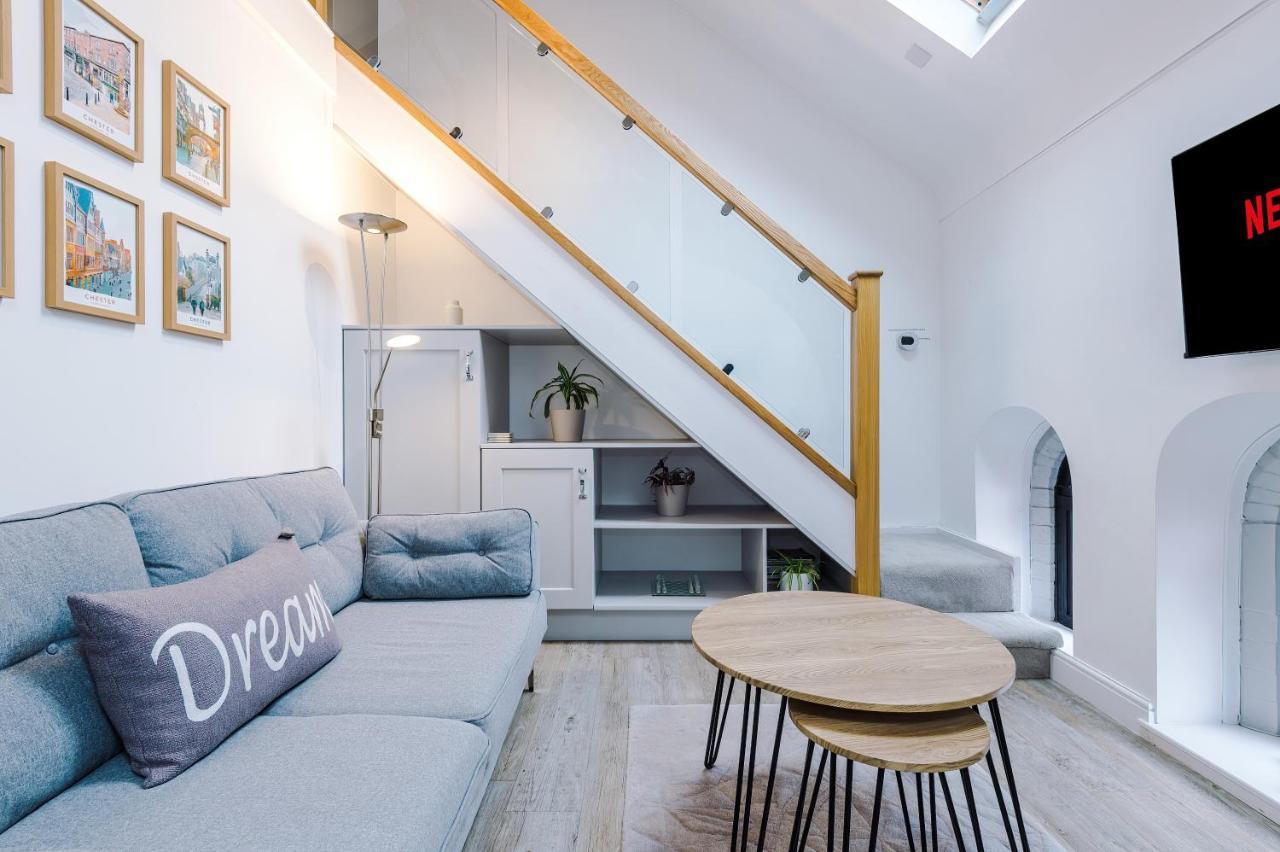 The Old Chapel Apartment Chester Esterno foto