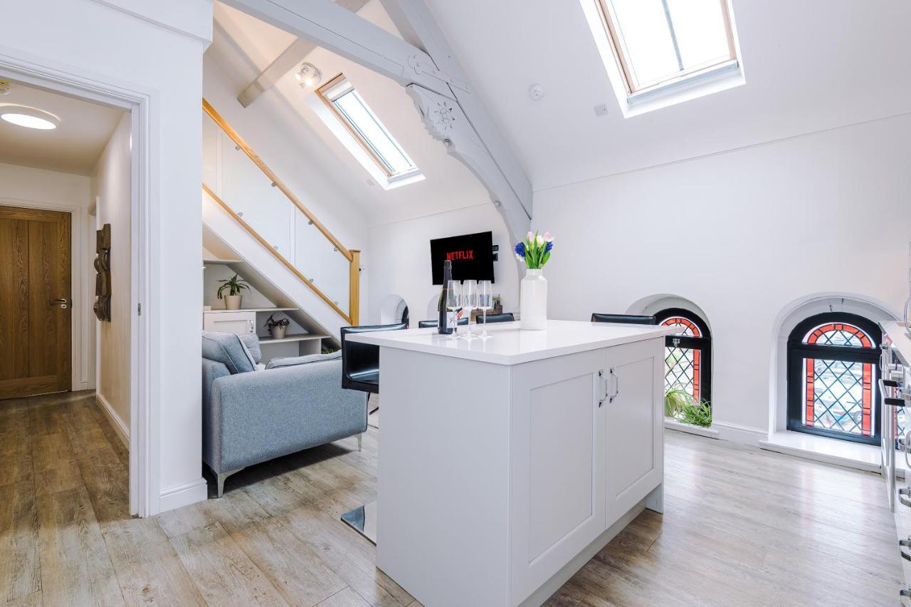 The Old Chapel Apartment Chester Esterno foto