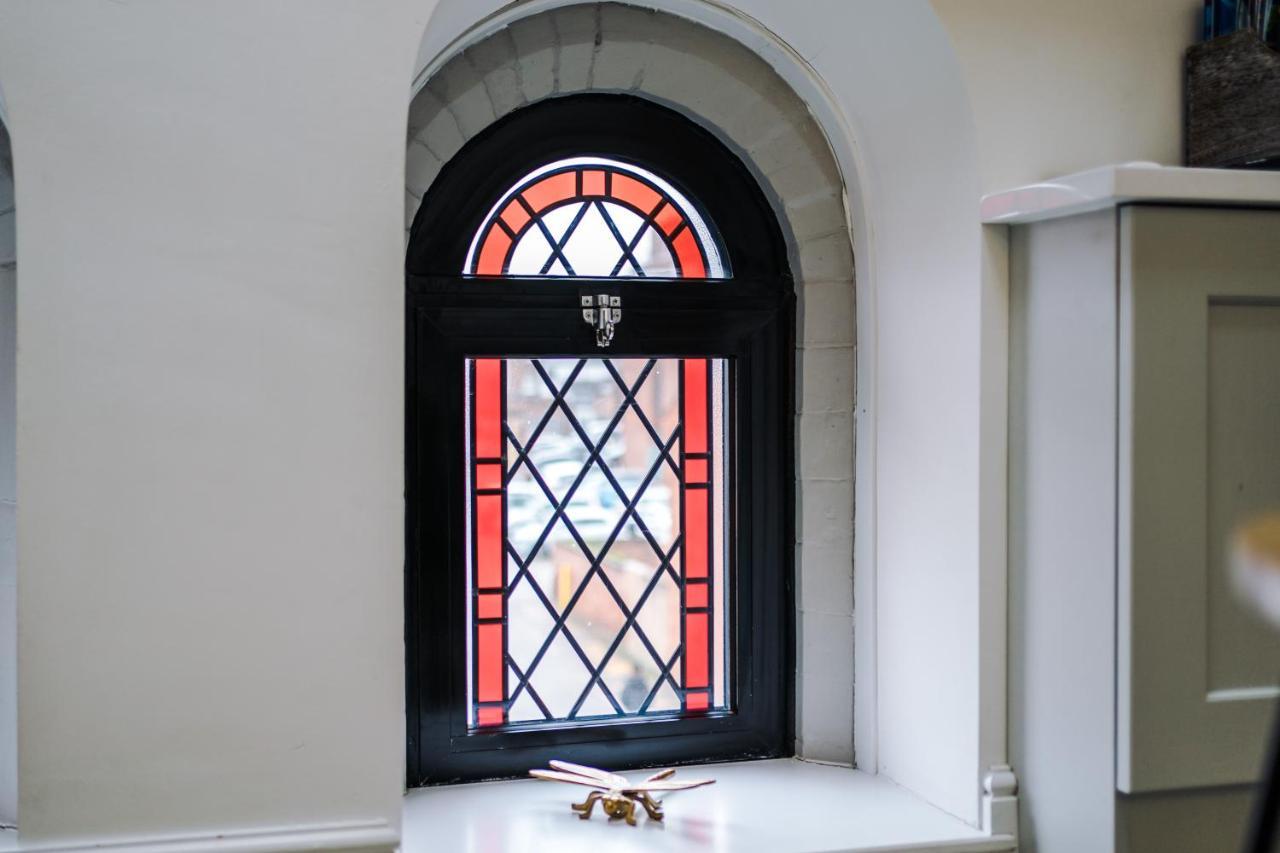 The Old Chapel Apartment Chester Esterno foto